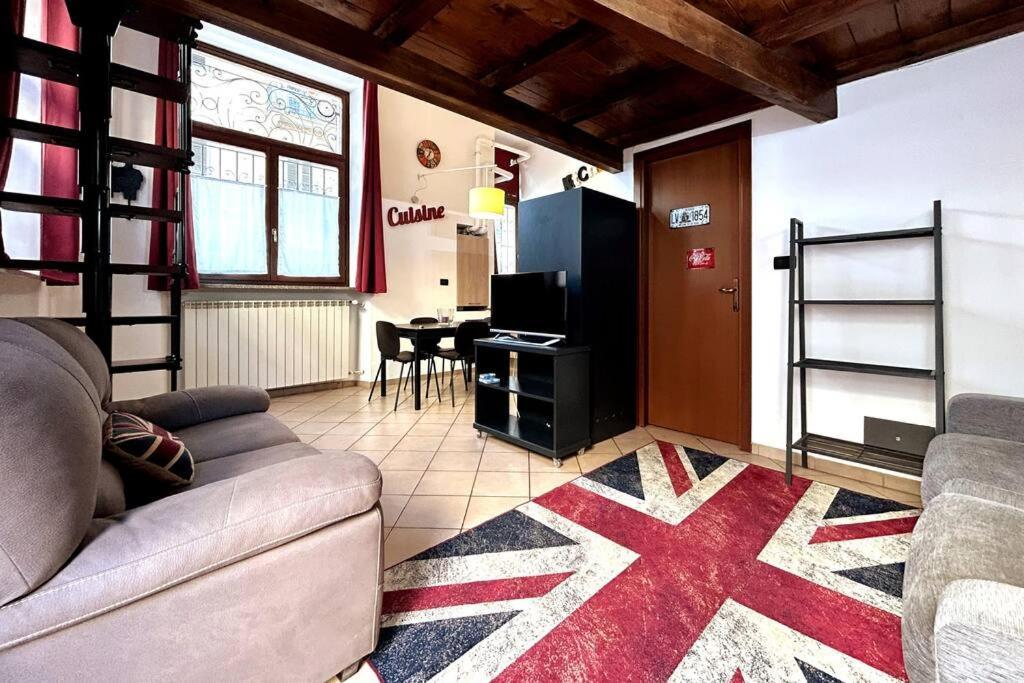 Grazioso Loft A 5 Minuti Dal Centro Di Torino Apartment Luaran gambar